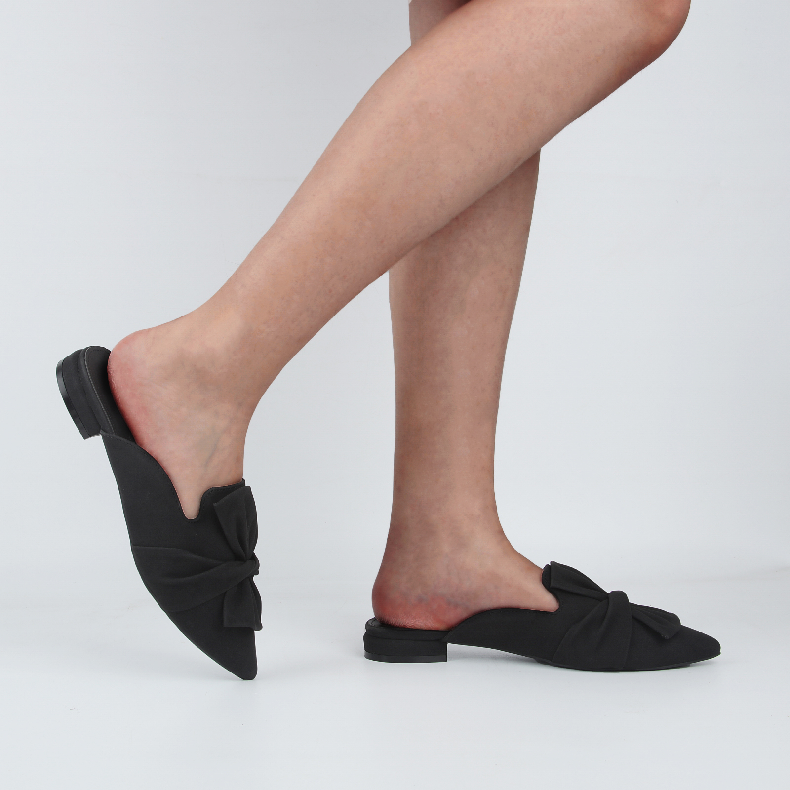 MUSSHOE Pointed Toe Bow Tie Mules