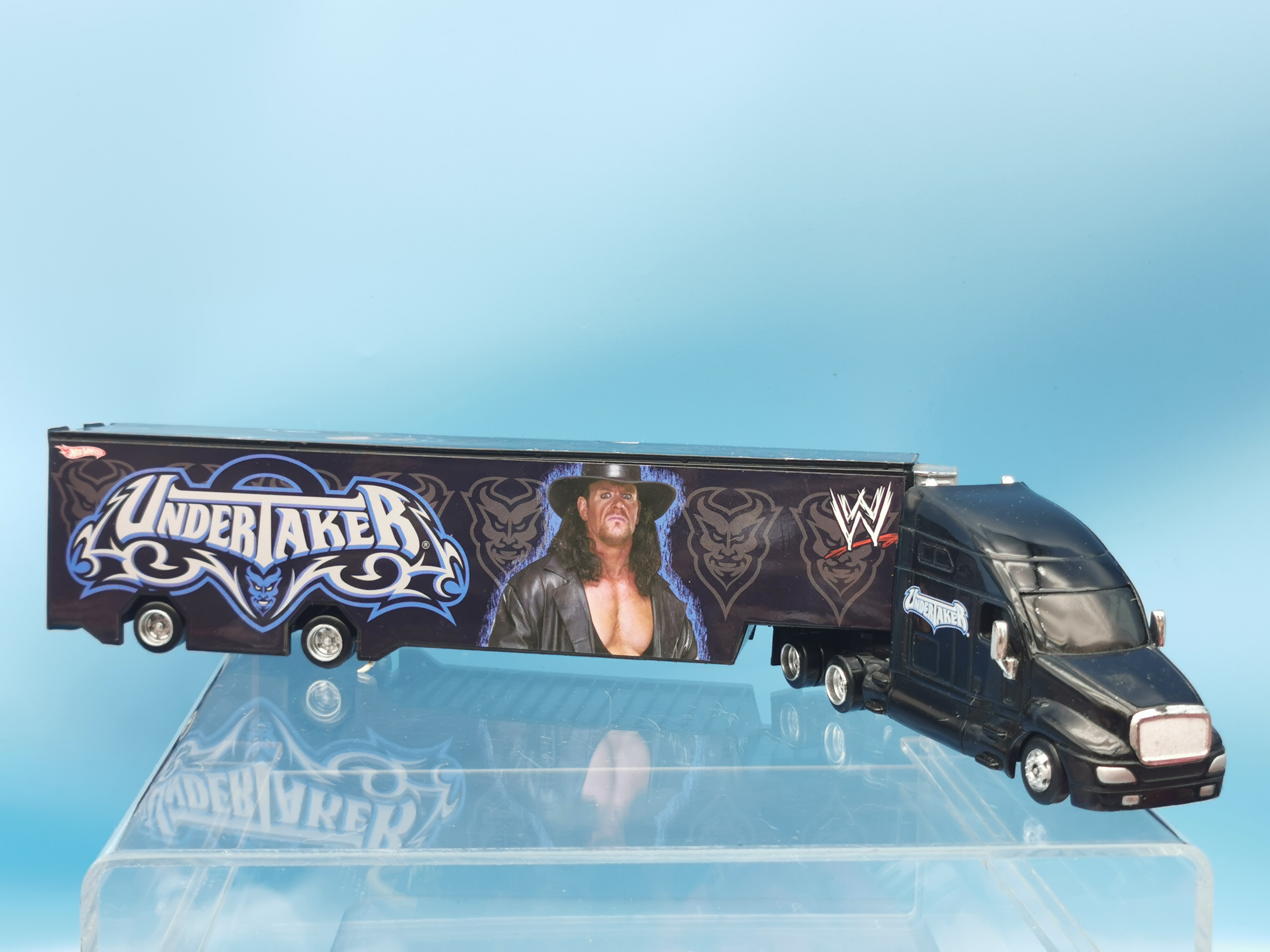 WWE Mattel Hot Wheels Undertaker Truck