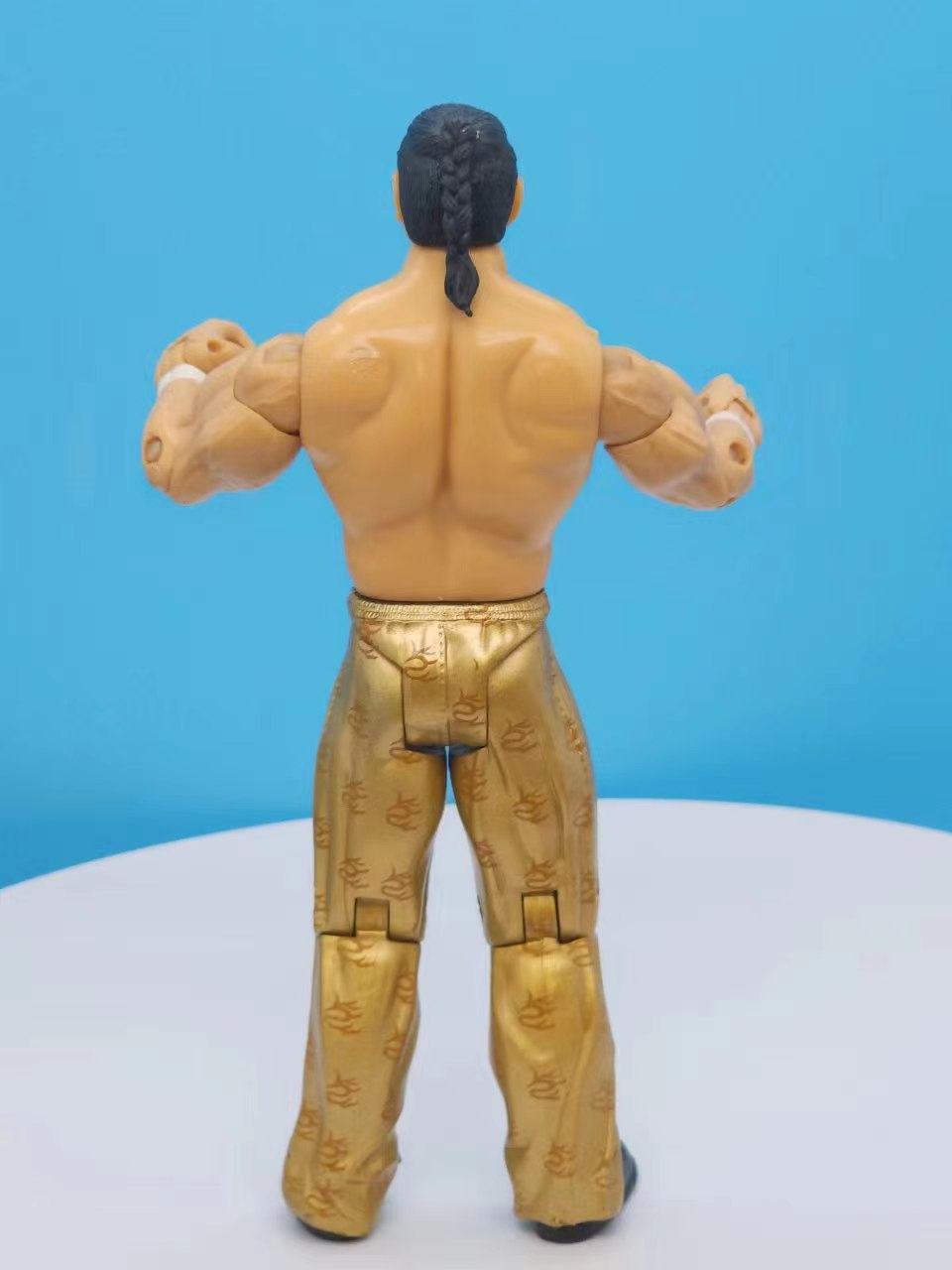 Kenzo suzuki action outlet figure