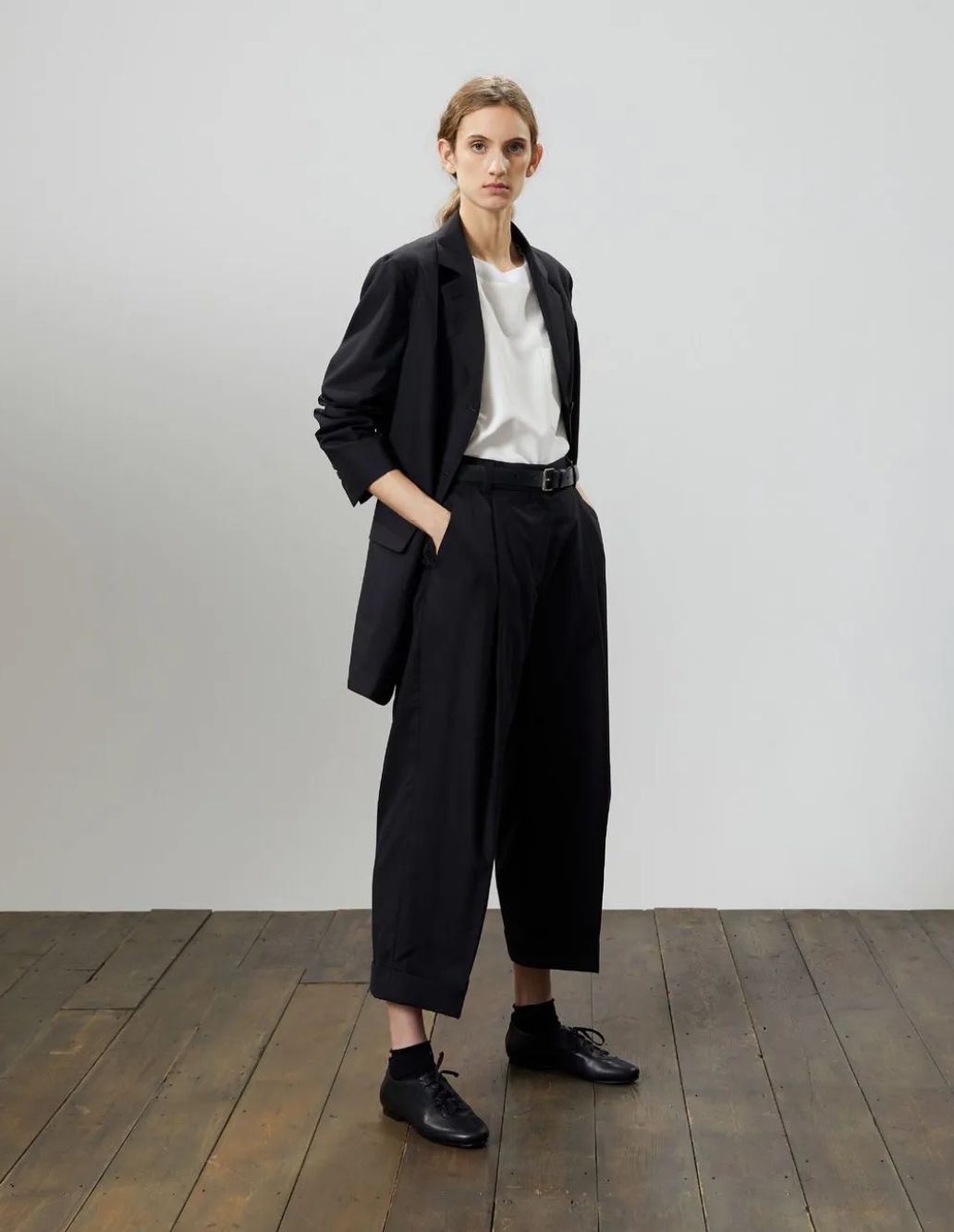 【有】OVERSIZED BLAZER
