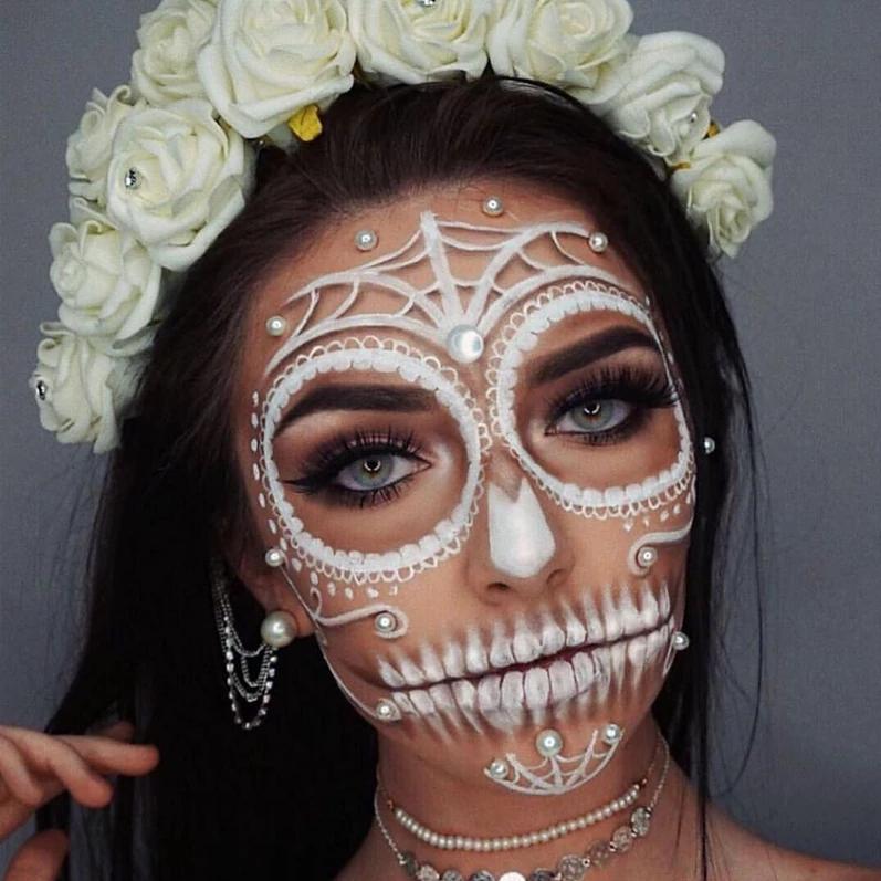 Icy Grey Yearly Contact Lenses