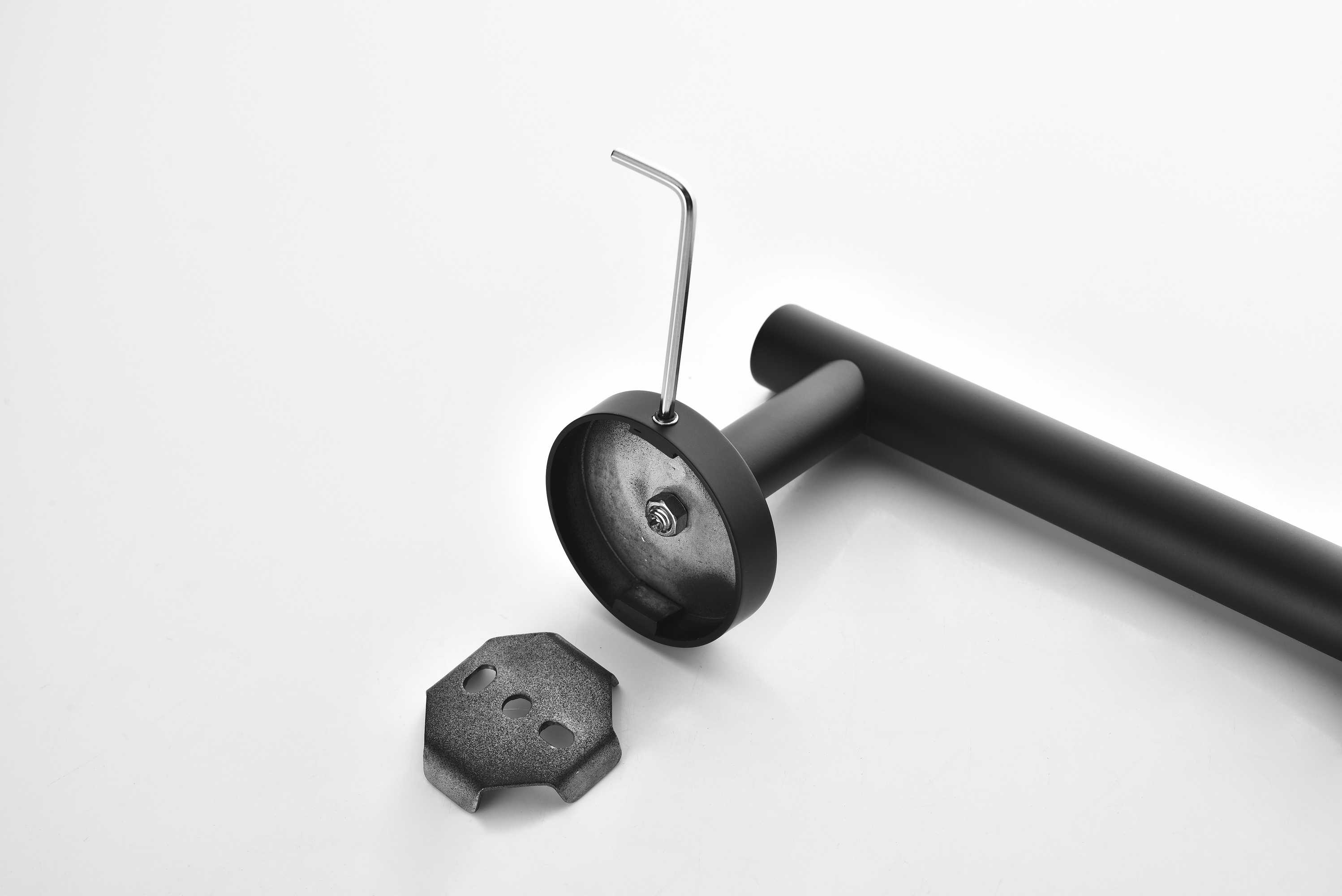 Bathroom Hardware Set Rustfree – 3-Piece Set in Brushed Nickel Finish / Black