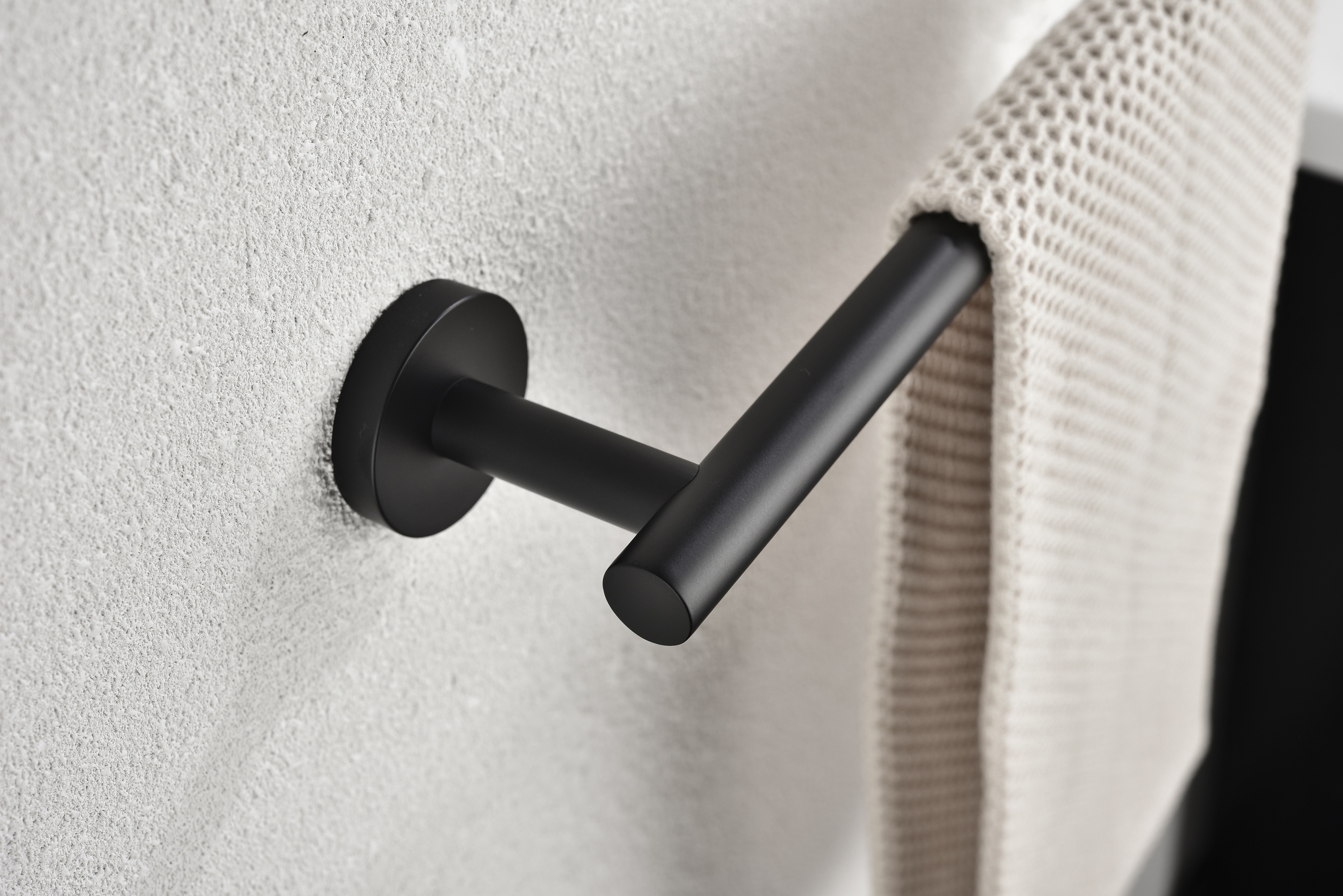 Bathroom Hardware Set Rustfree – 3-Piece Set in Brushed Nickel Finish / Black