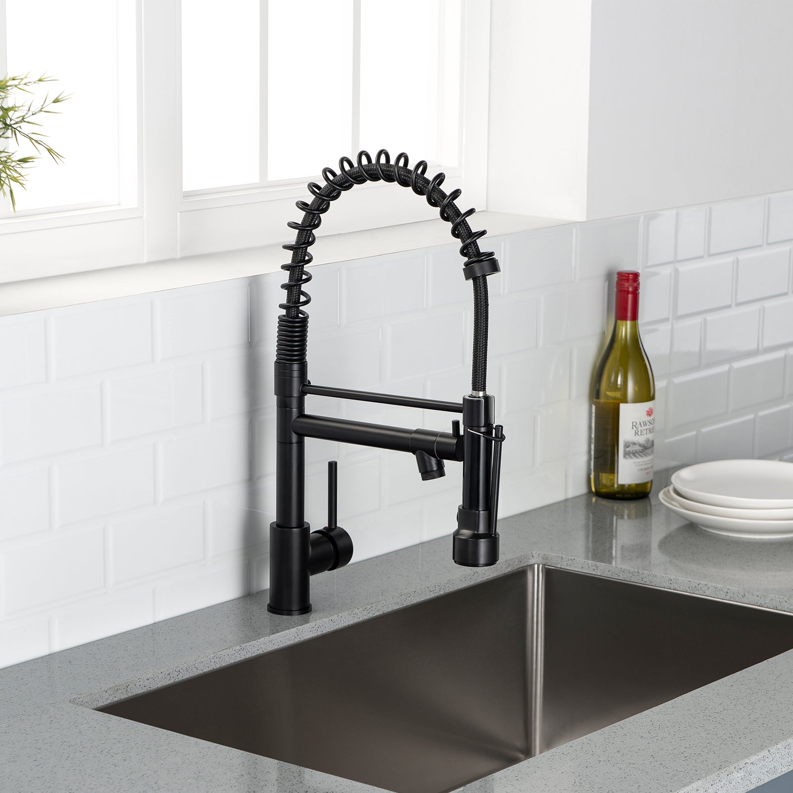 Single-Handle No Sensor Pull-Down Sprayer Kitchen Faucet with Pot Filler in Matte Black-Boyel Living