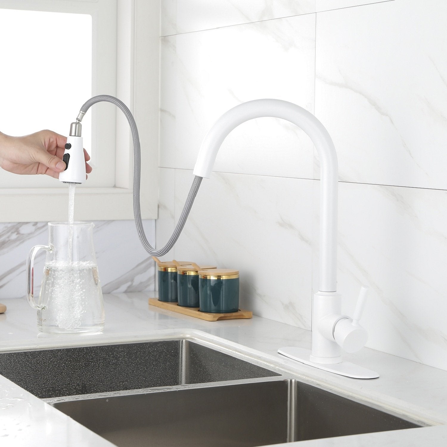 Kitchen Faucet with Pull Out Sprayer in White-Boyel Living
