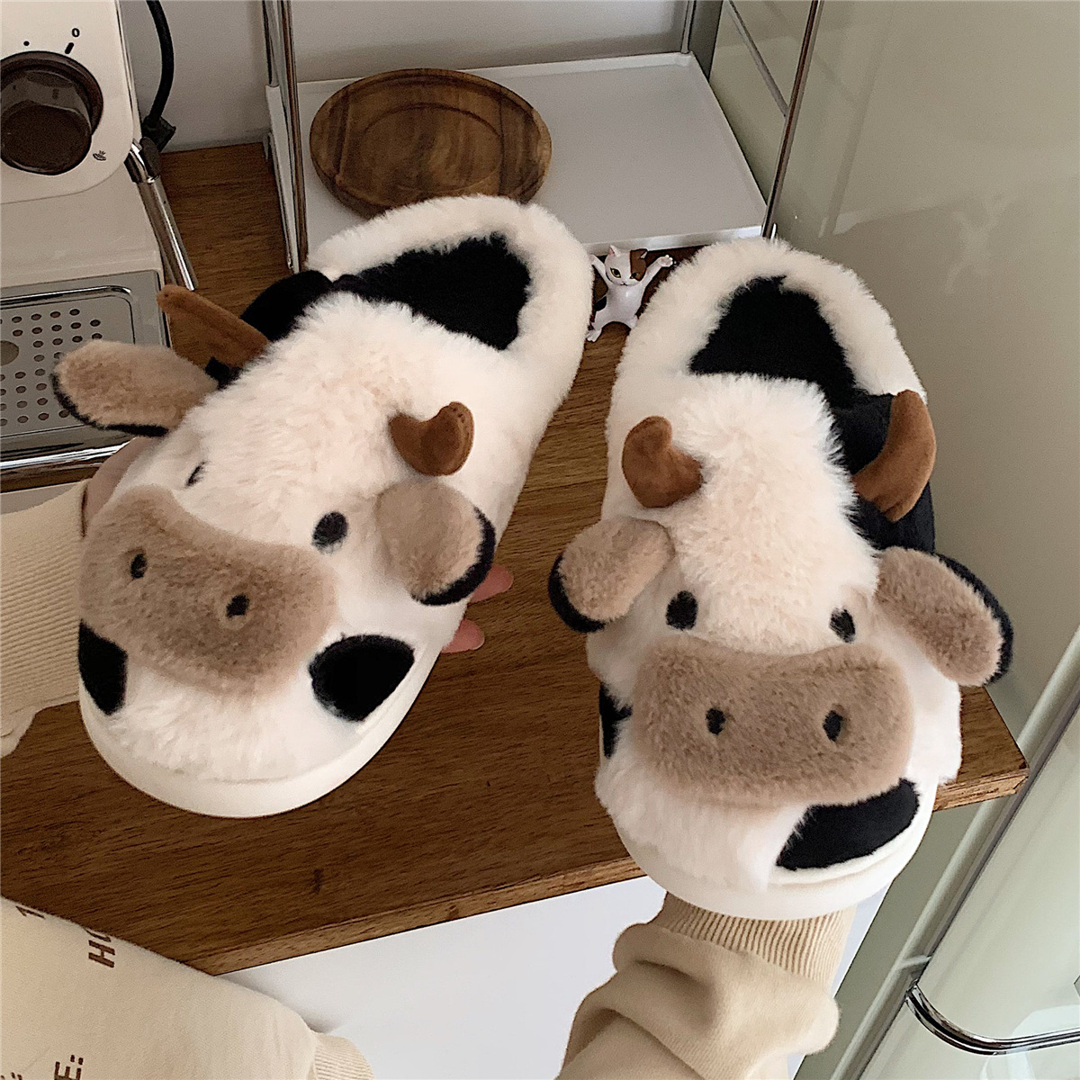 Warm plush cow non-slip cotton slippers-Topselling