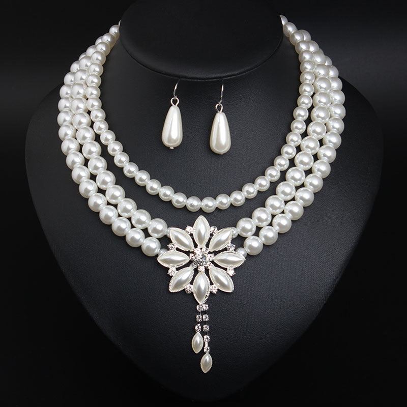 Layered Chunky Pearl Necklace Set