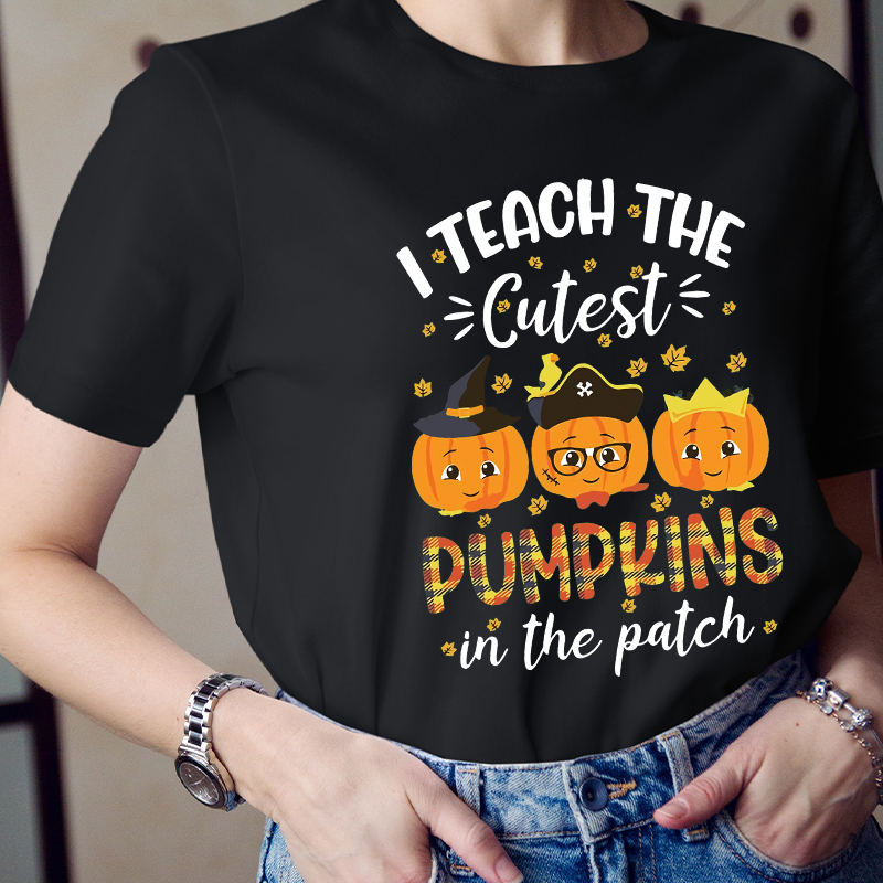 I Teach The Cutest Pumpkins In The Patch  Pirate Pumpkins T-Shirt