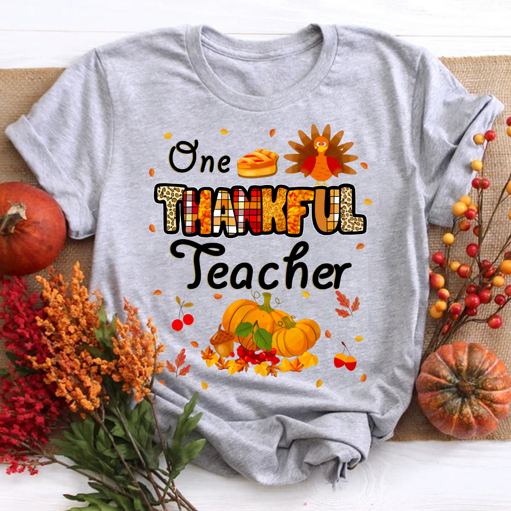 One Thankful Teacher Apple Pie Teacher T-Shirt