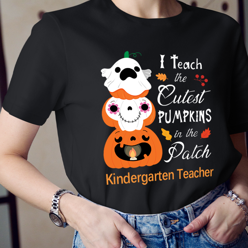 Personalized I Teach The Cutest Pumpkins In The Patch Pumpkin Lamp T-Shirt