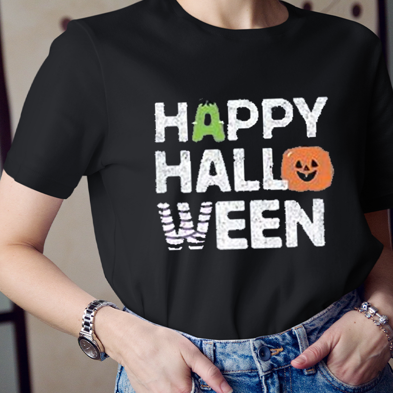 Smiling Pumpkin Happy Halloween   T-Shirt