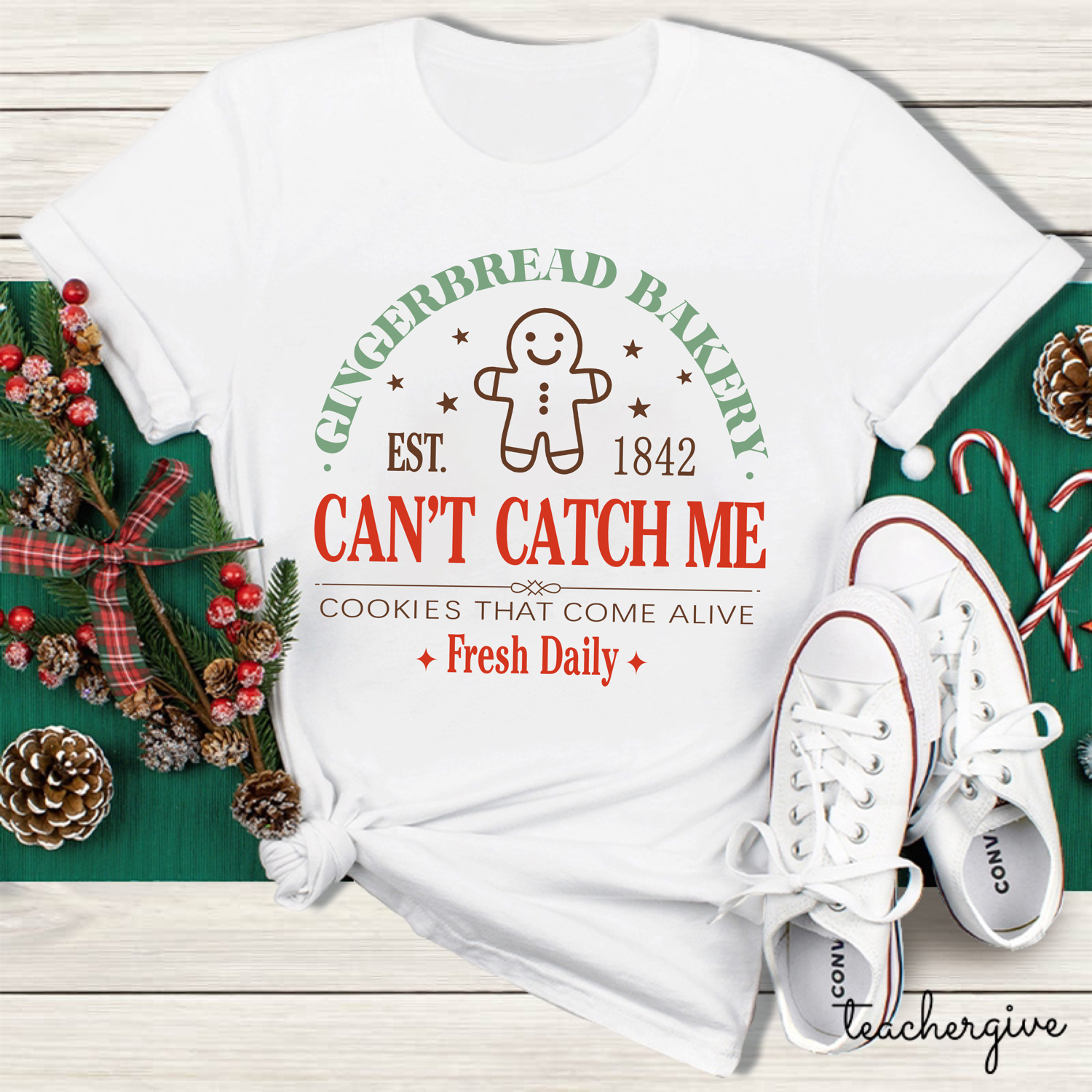 Gingerbread Bakery Can't Catch Me Cookies That Come Alive Teacher T-Shirt