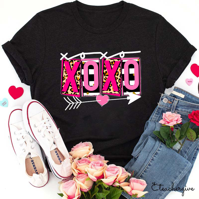 Xoxo Heart And Arrow Teacher T-Shirt