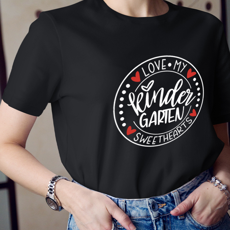 Personalized Grade Love My Kinderagrten Sweethearts Teacher T-Shirt