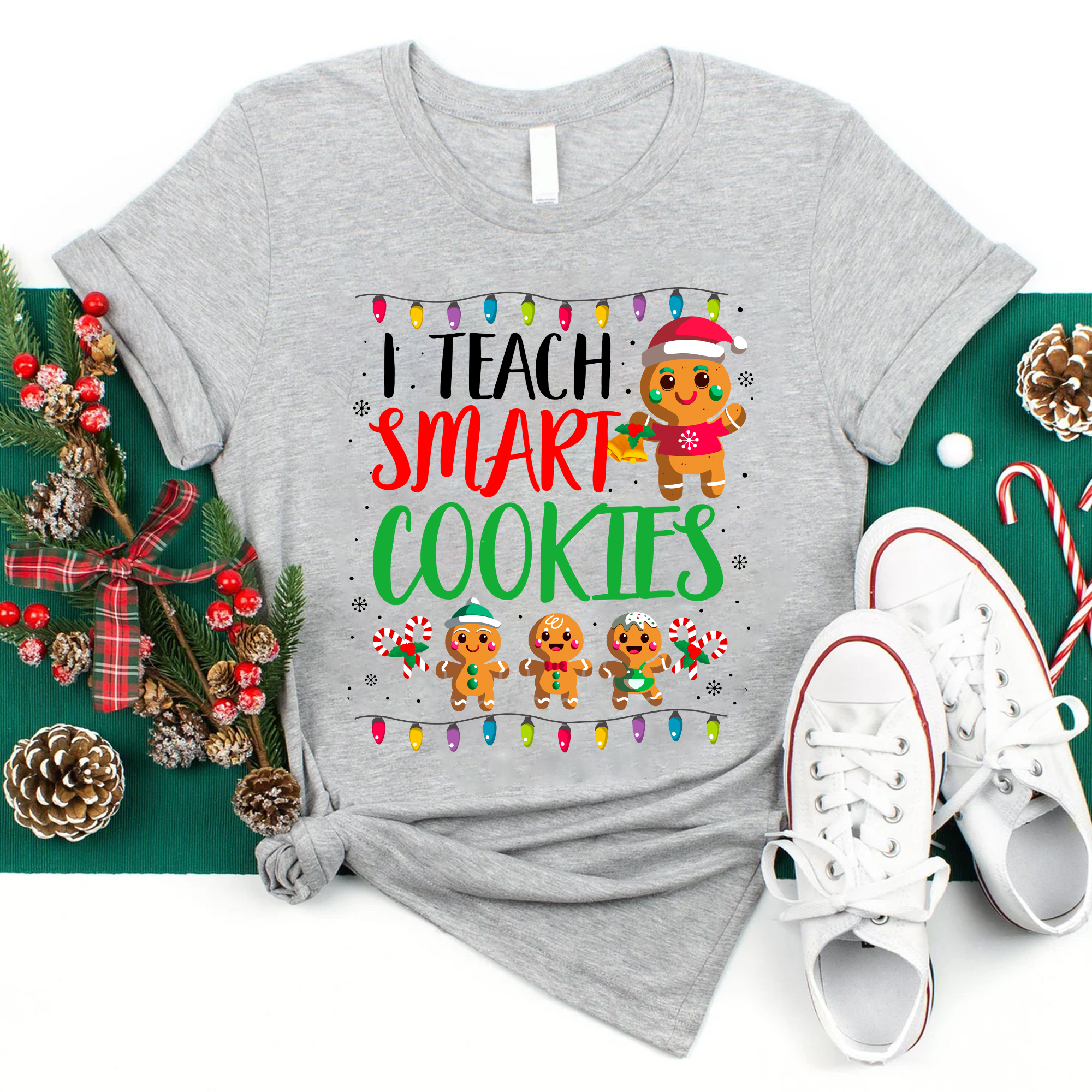 I Teach The Smart Cookies Gingerbread Man Teacher T-Shirt