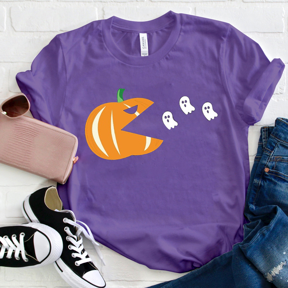 The Pumpkin Is Eating Ghosts  T-Shirt