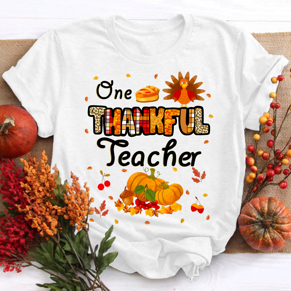 One Thankful Teacher Apple Pie Teacher T-Shirt