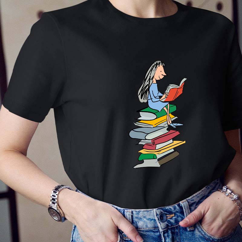 Bookworm Girl Gift Matilda Roald Dahl T-Shirt