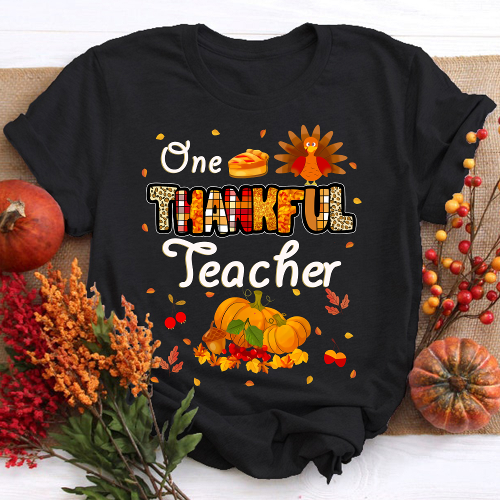 One Thankful Teacher Apple Pie Teacher T-Shirt