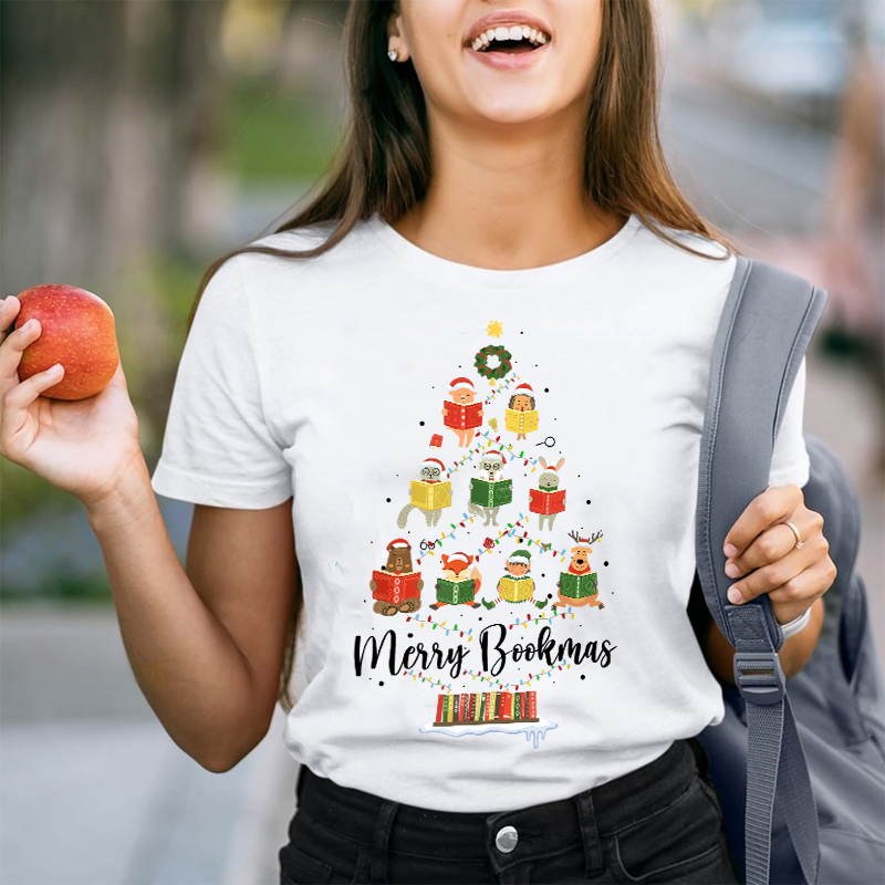 Look Everyone Is Reading Merry Bookmas Teacher T-Shirt