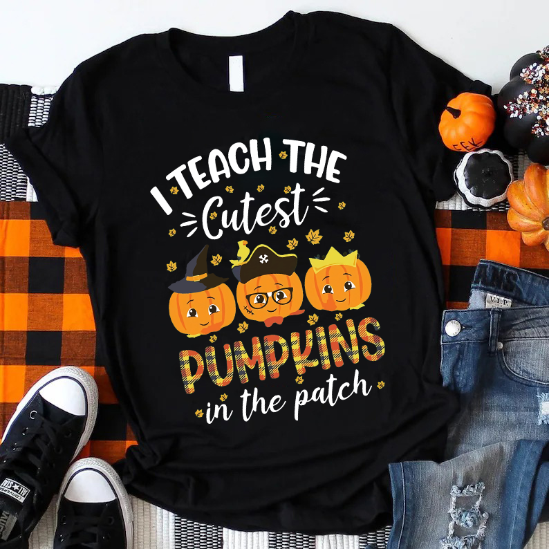I Teach The Cutest Pumpkins In The Patch  Pirate Pumpkins T-Shirt