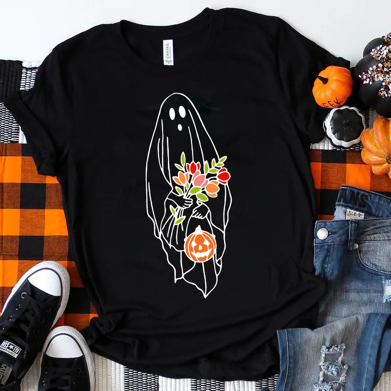 Halloween Ghost Holding Flowers Pumpkin T-Shirt