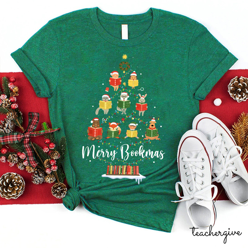 Look Everyone Is Reading Merry Bookmas Teacher T-Shirt