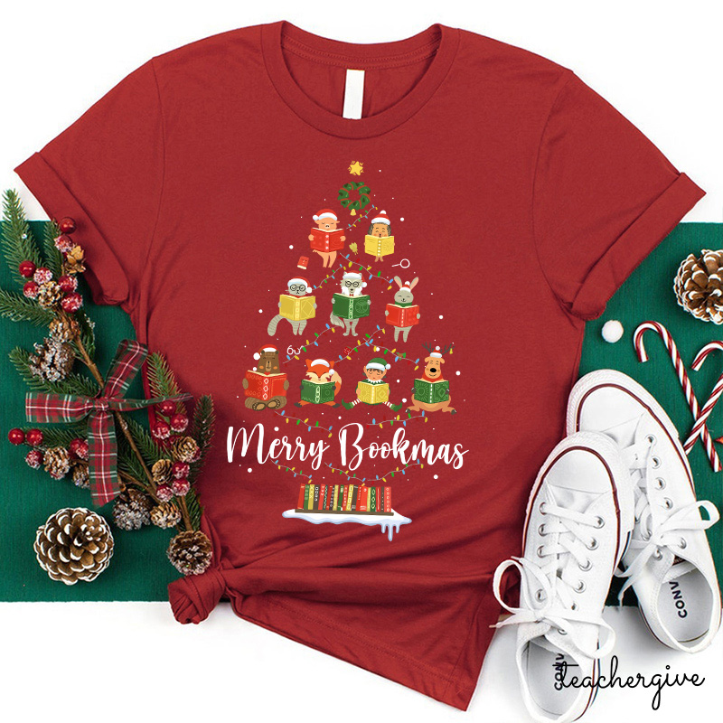 Look Everyone Is Reading Merry Bookmas Teacher T-Shirt
