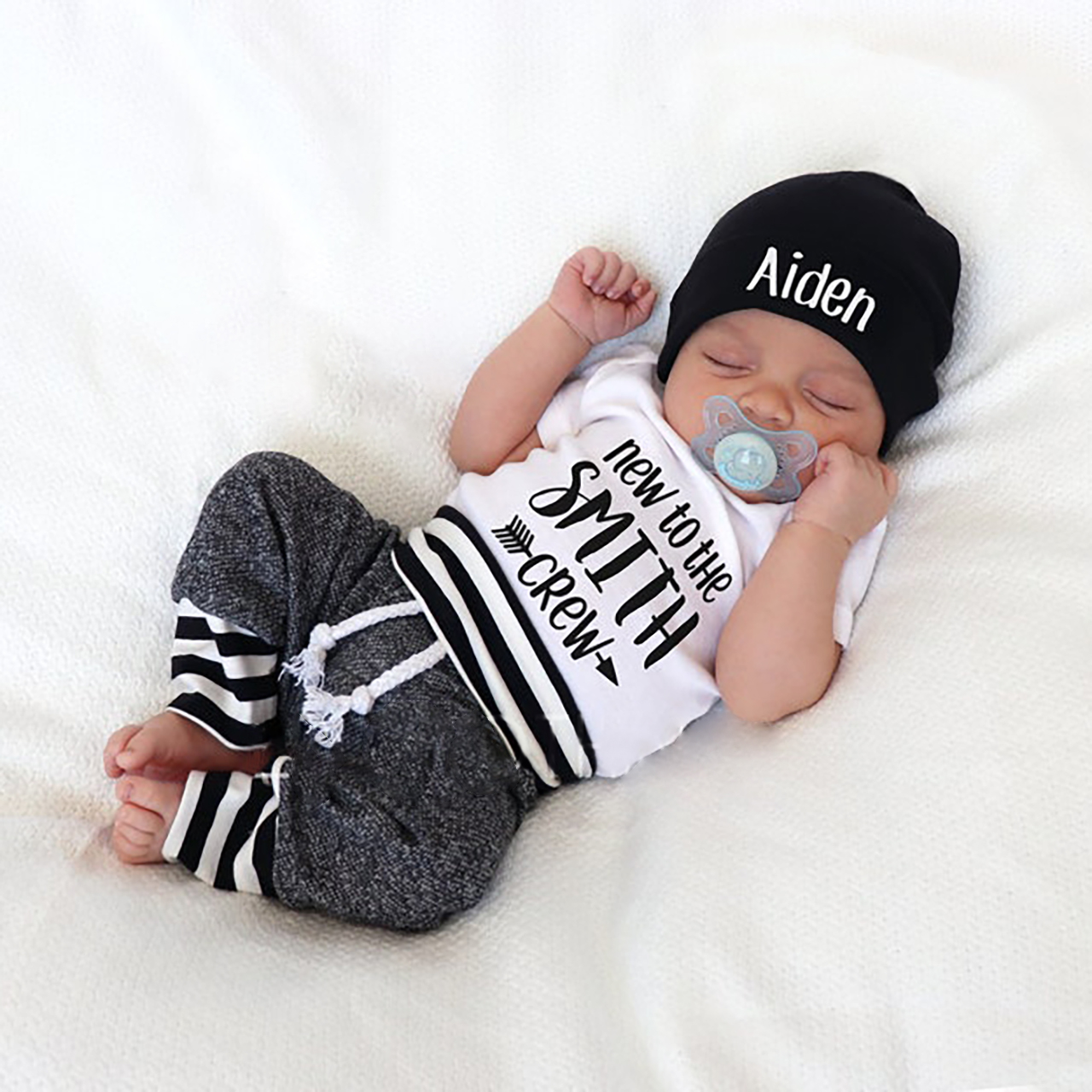 Personalized Baby Outfit Sets (Grey; New to the crew）