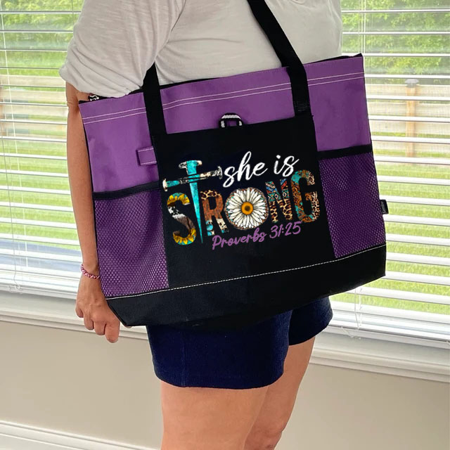 She Is Strong Leopard Daisy Design Tote Bag