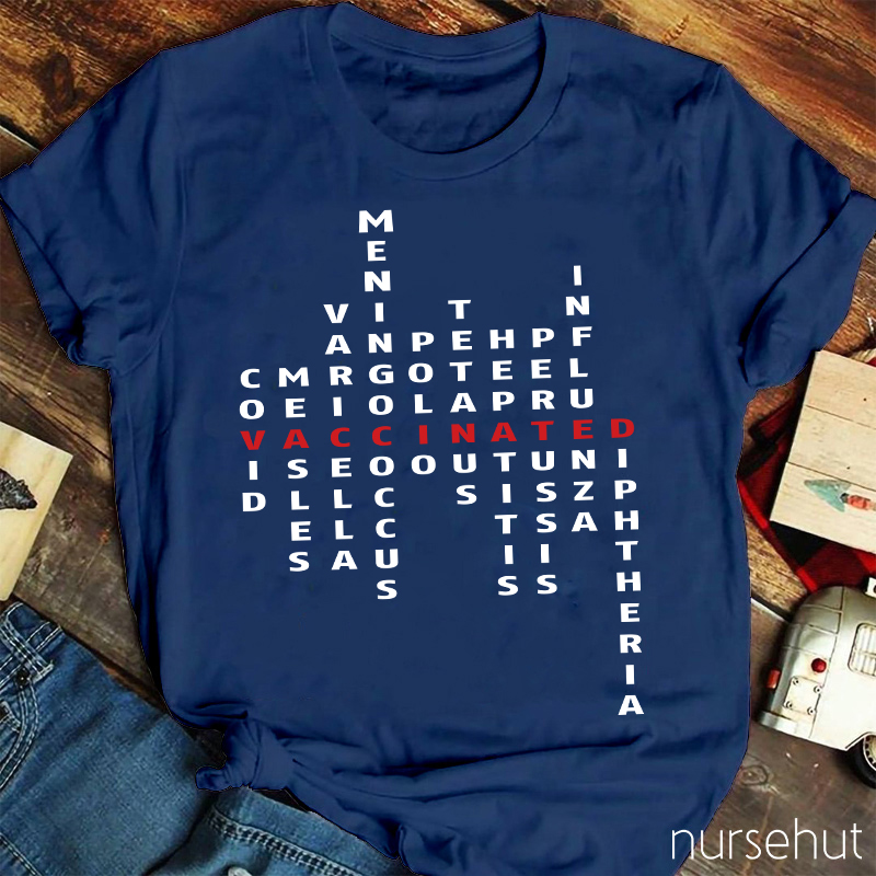 Don't Be Afraid I'm Vaccinated Nurse T-Shirt