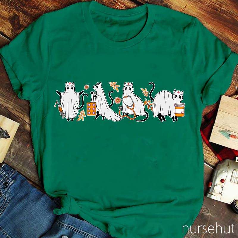 Funny Ghost Cat Halloween Nurse T-Shirt