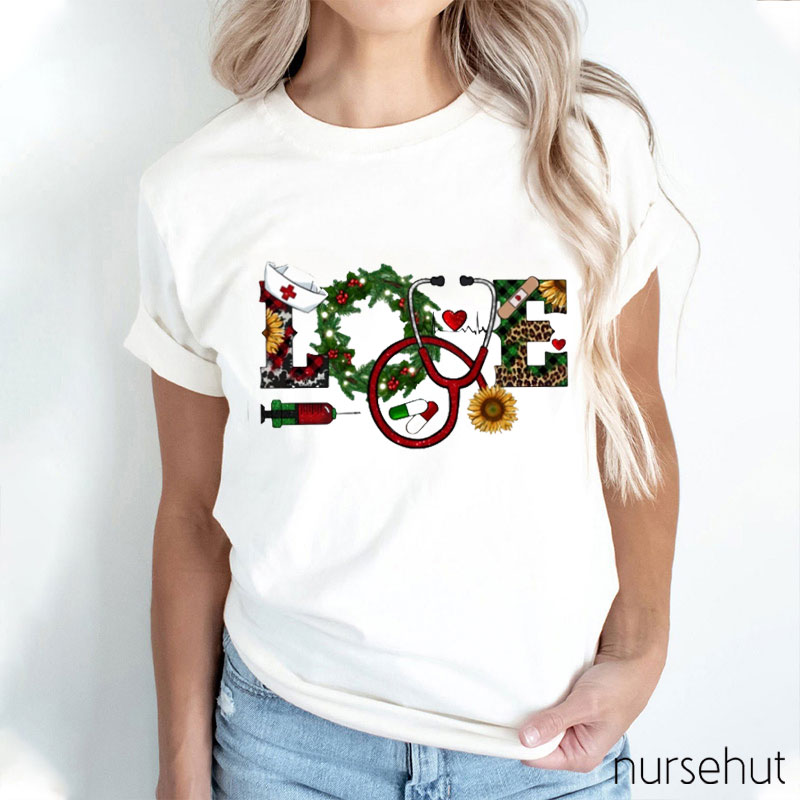 Love Christmas Wreath Nurse T-Shirt