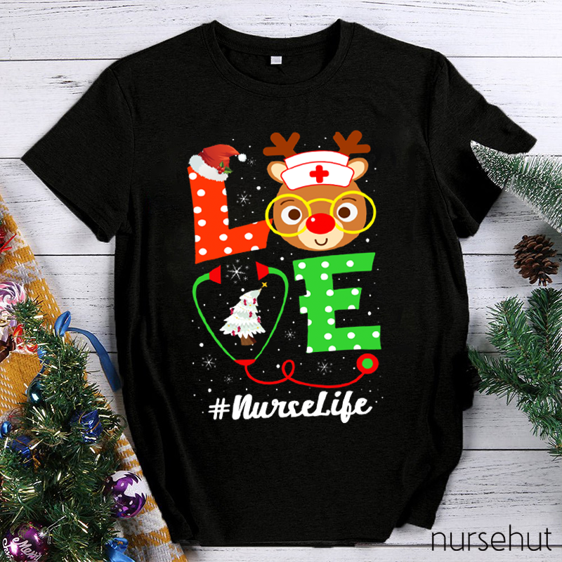 Christmas Love Reindeer  Stethoscope Nurselife Nurse T-Shirt