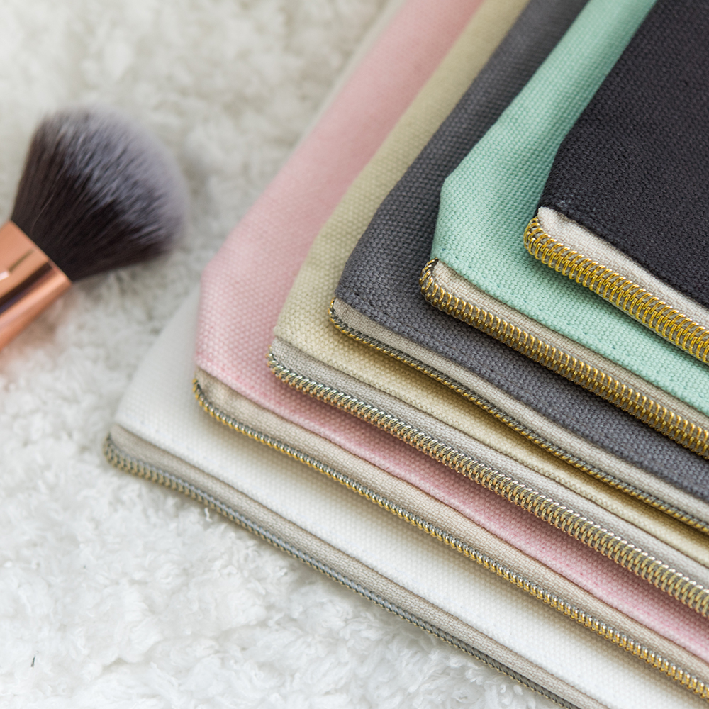 Macaroon Nurse Makeup Bag