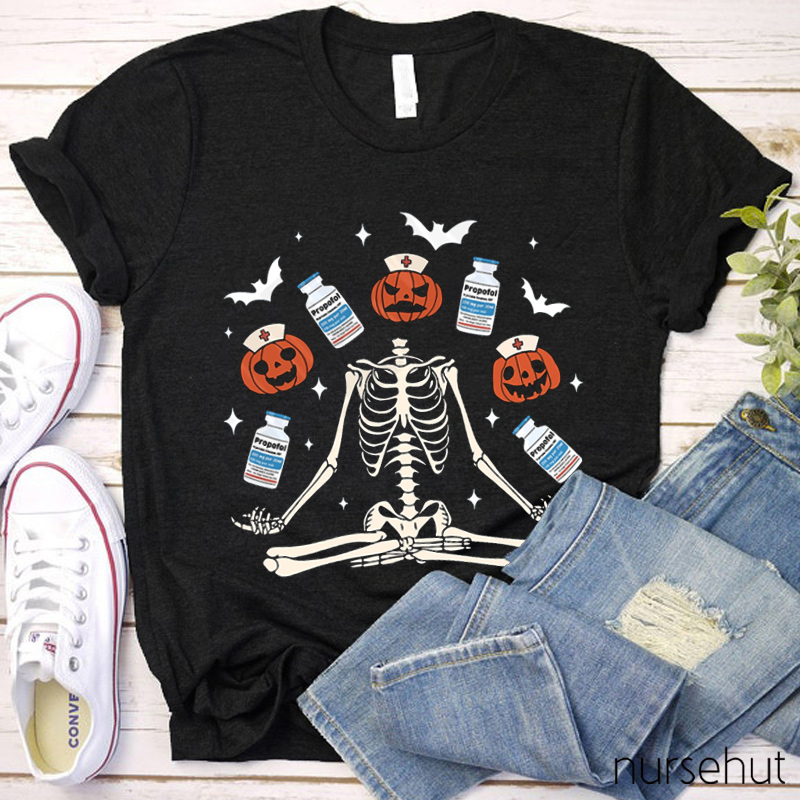 Pumpkin Skeleton Halloween Pharmacist Nurse T-Shirt