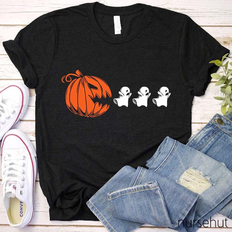 Halloween Ghosts Run Away Nurse T-Shirt
