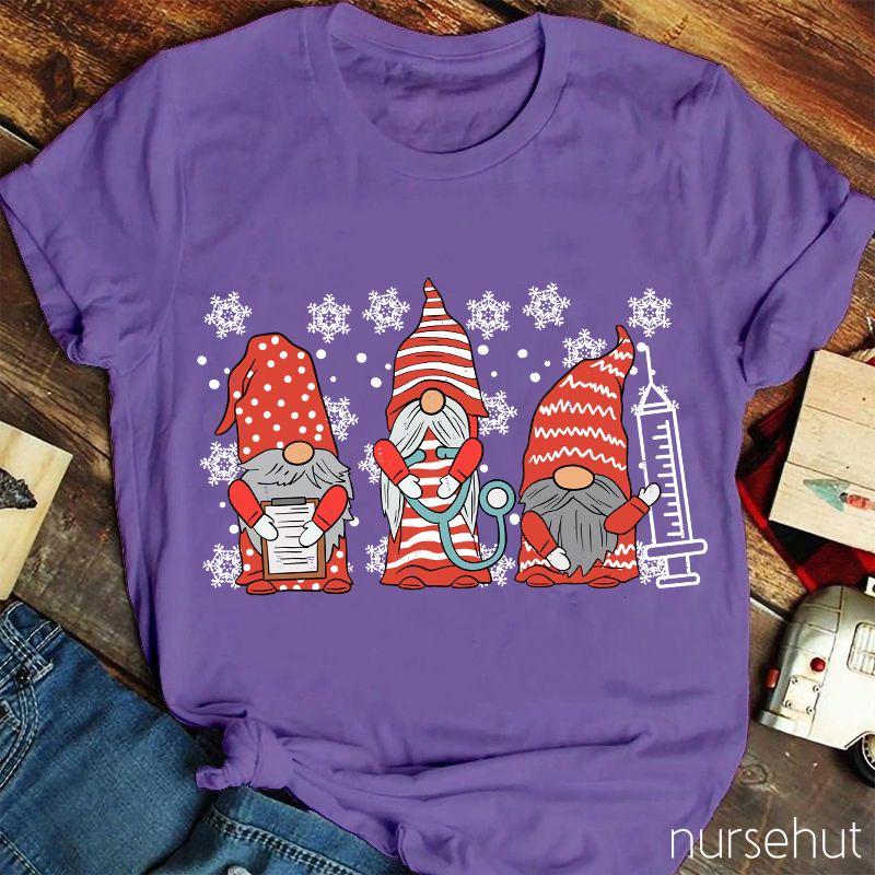 Gnomes Christmas Vibes Nurse T-Shirt