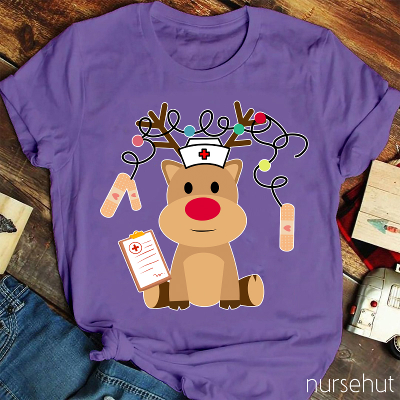 Cute Plush Elk Is Waiting For Christmas To Come Nurse T-Shirt