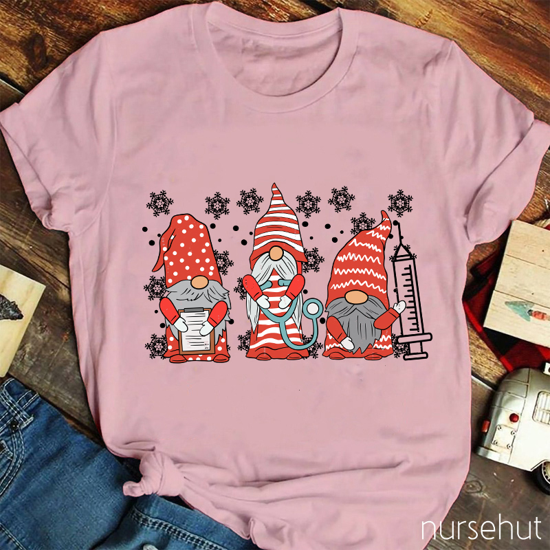 Gnomes Christmas Vibes Nurse T-Shirt