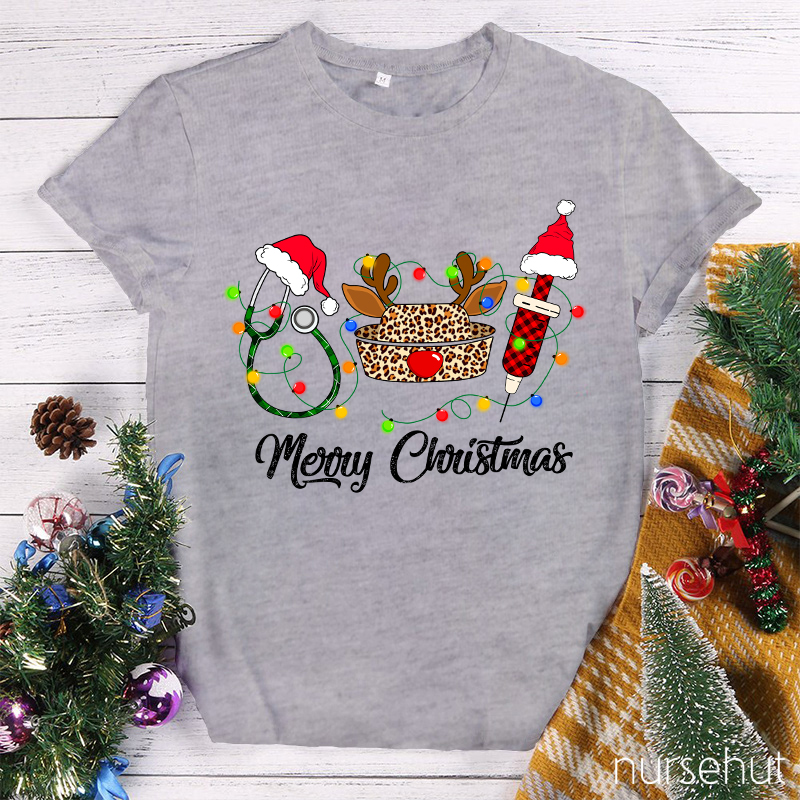 Merry Christmas Leopard Nurse Hat Nurse T-Shirt