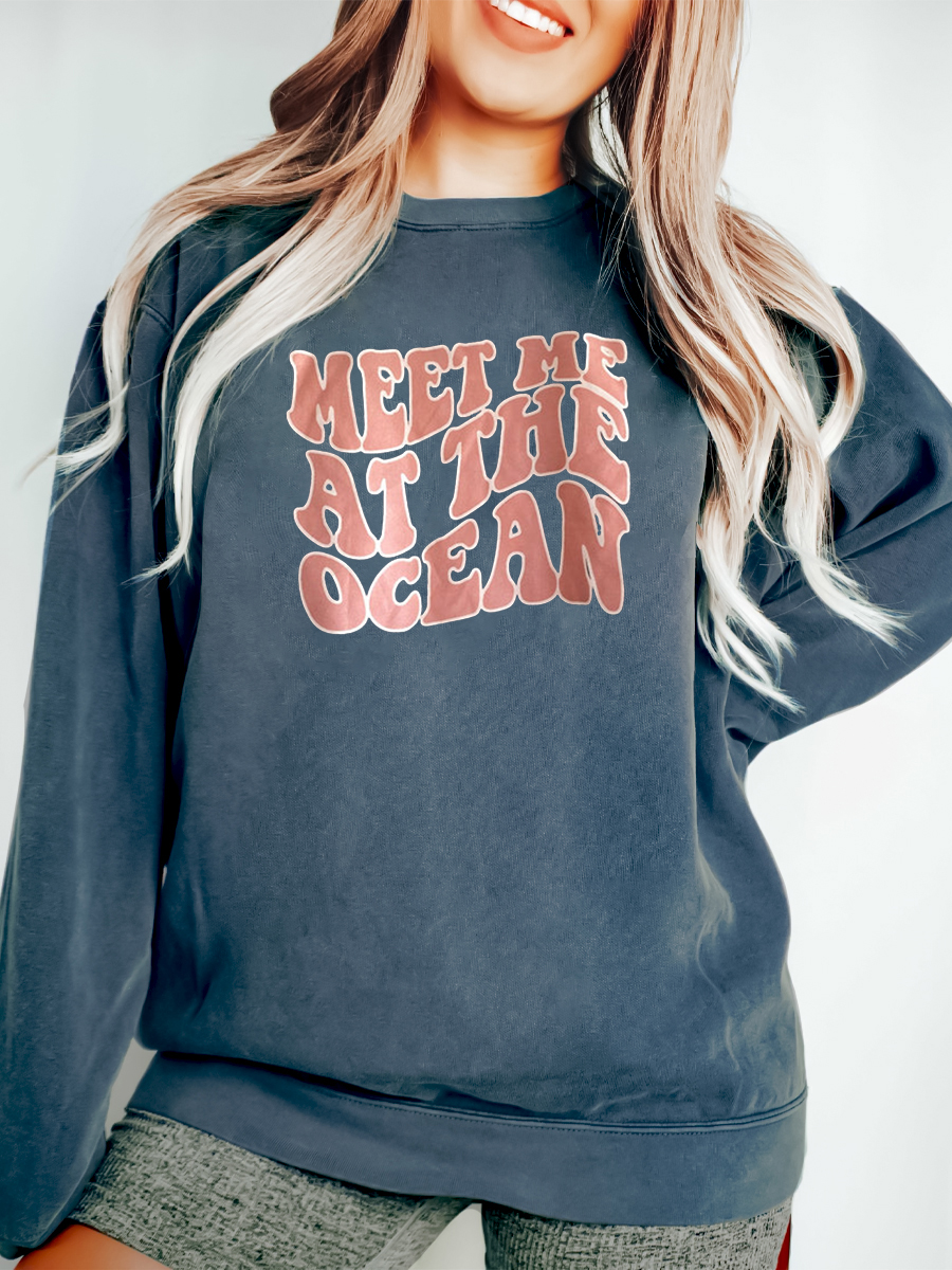 Meet Me At The Ocean 90'S Sweatshirt