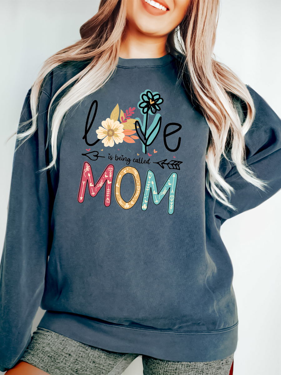 Love Mom Front Print Sweatsweatshirt