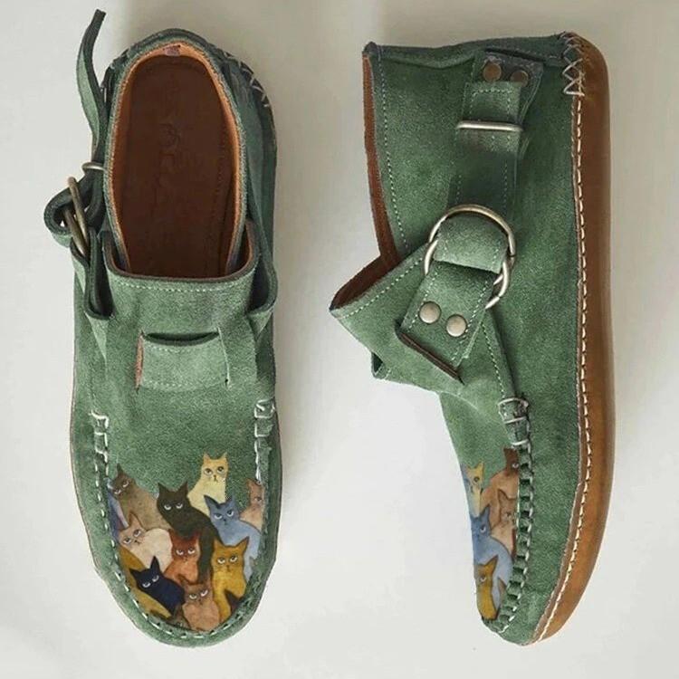 3D pattern belt buckle embellished loafers