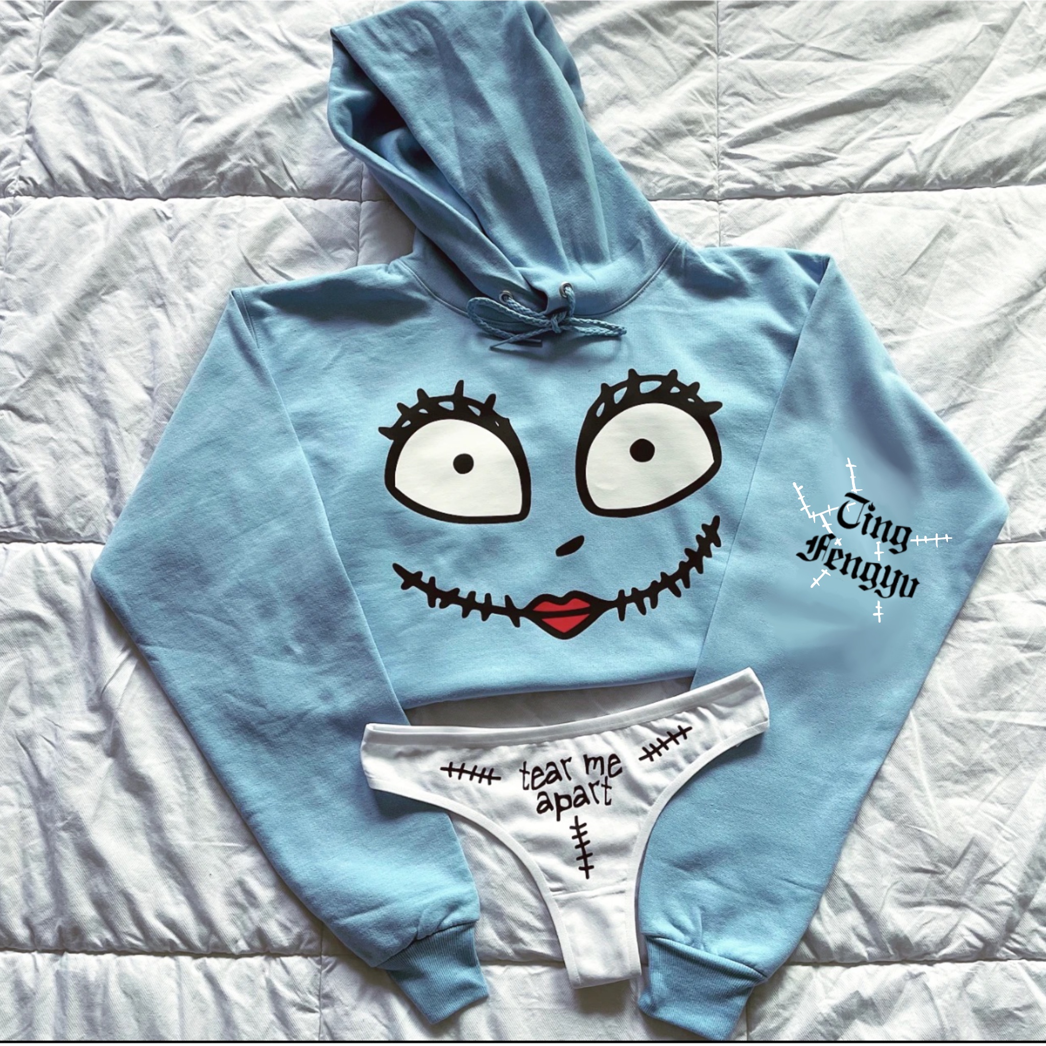 Black White Red Sally Happy Face Sweatshirt-xxchiefs