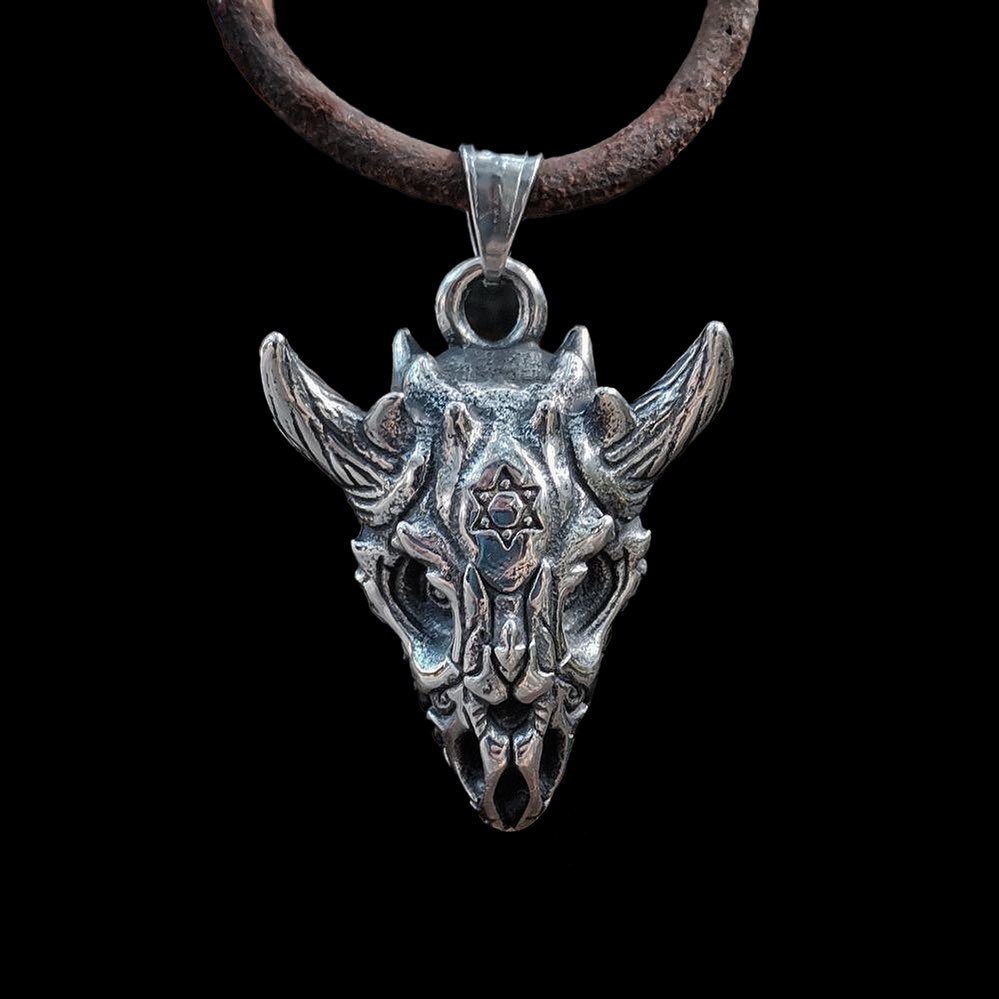 Gothic necklace-xxchiefs