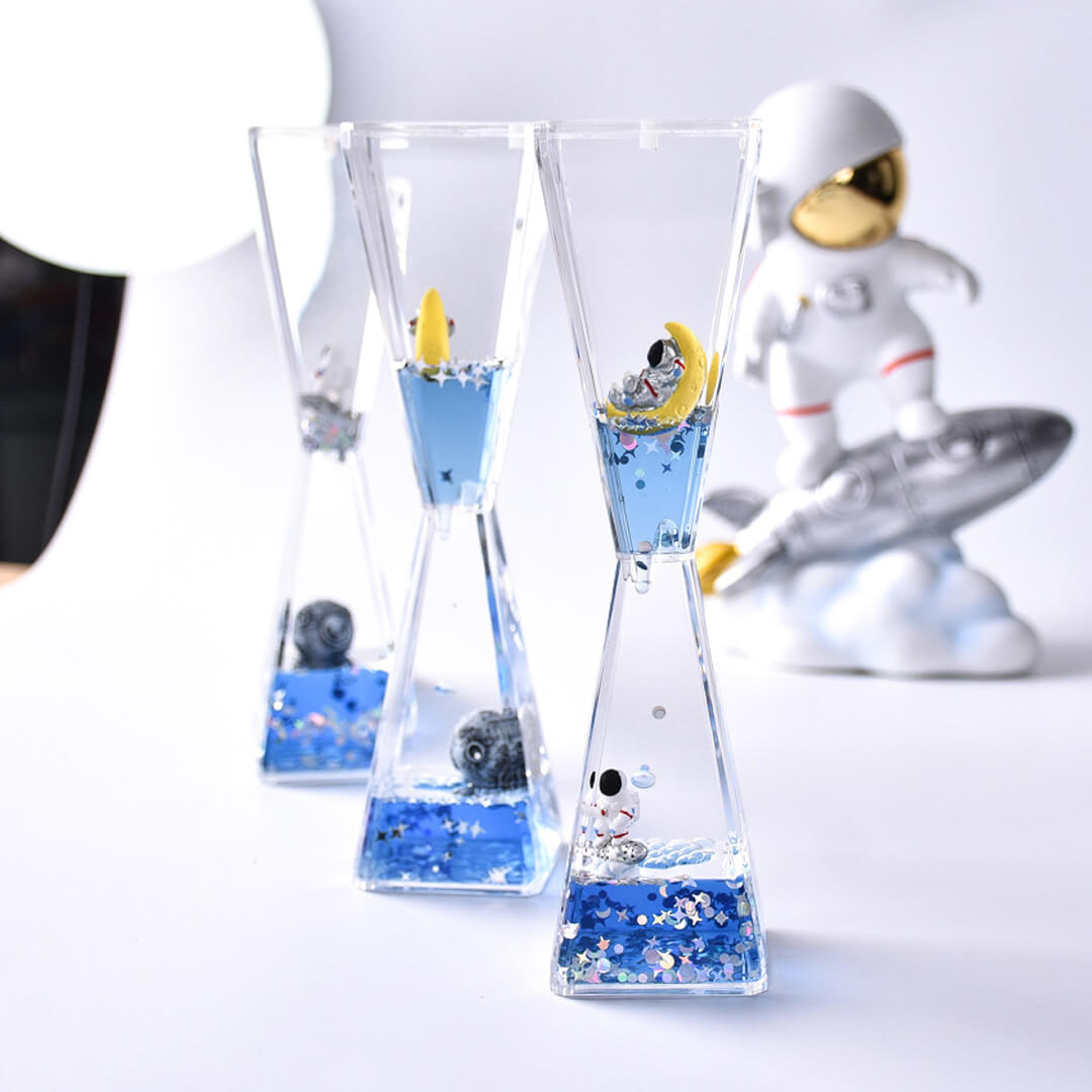 Astronaut Liquid Hourglass Desk Sensory Floating Dreamlike Space Hourglass Ornament