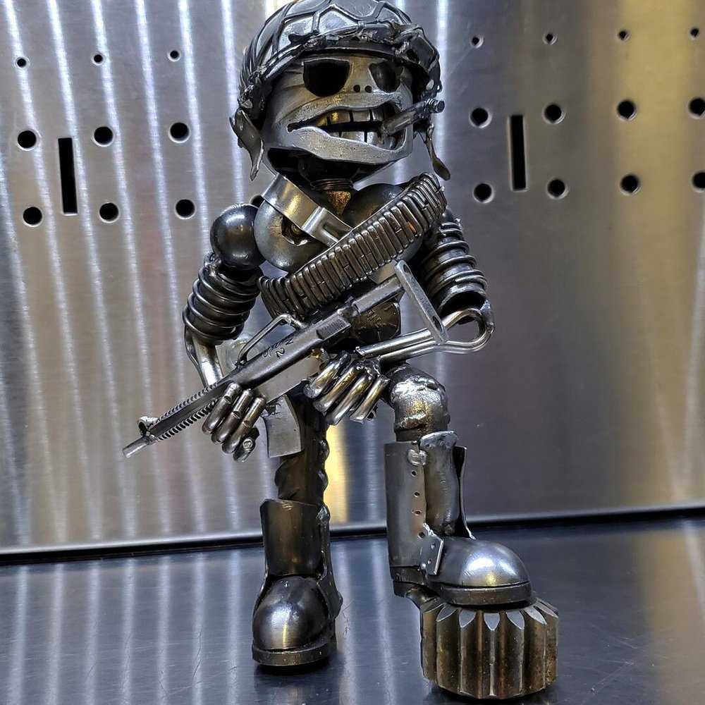 Recycling Scrap Metal Standing Warrior Sculpture Cool Machine Gunner Crafts