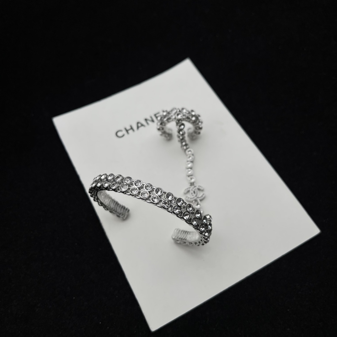 Luxurious Diamond Bracelet Ring 2 in 1