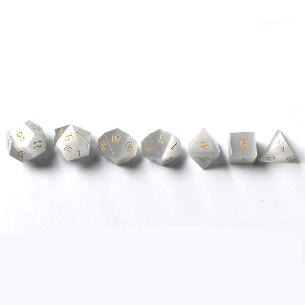 White cat's eye Dice